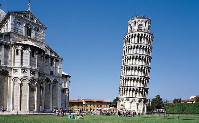 Tháp nghiêng Pisa là biểu tượng du lịch của nước nào?
