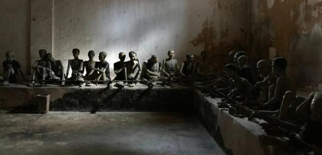 Nhà tù Côn Đảo do thực dân Pháp xây dựng từ năm bao nhiêu?