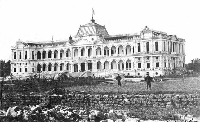 Dinh Norodom là tên gọi trước đây của công trình nào ngày nay?