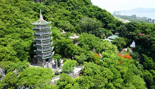 Quần thể núi Ngũ Hành Sơn còn có tên gọi khác là gì?