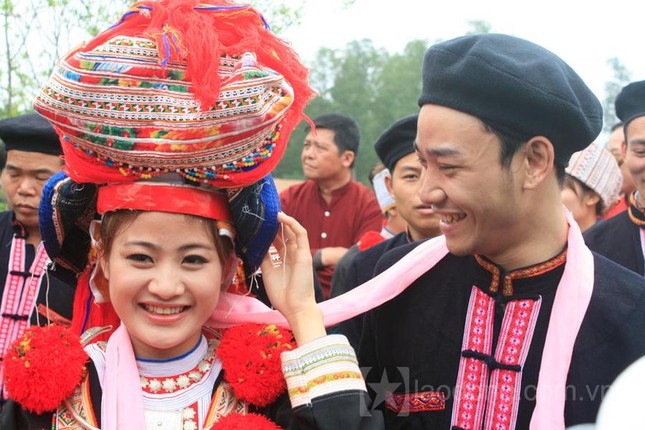 Độ tuổi kết hôn trung bình sớm nhất ở Việt Nam là bao nhiêu?
