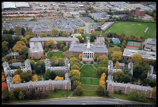 Phòng ốc nào ở trường Harvard được công nhận là di tích lịch sử quốc gia Mỹ?
