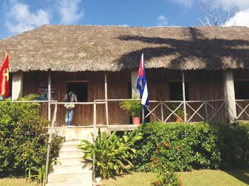 Ngôi làng nào ở Việt Nam mang tên một địa danh ở Cuba?