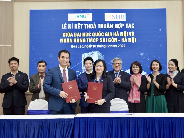 FinanceAsia: SHB là 'Ngân hàng Tốt nhất cho Khách hàng Khu vực công' năm 2025 tại Việt Nam ảnh 3