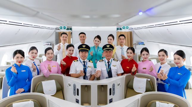 Bay cùng thời gian - hành trình 30 năm đồng phục tiếp viên Vietnam Airlines ảnh 12