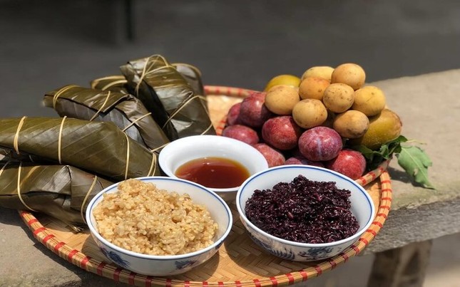 เทศกาลเรือมังกรคือวันอะไร?