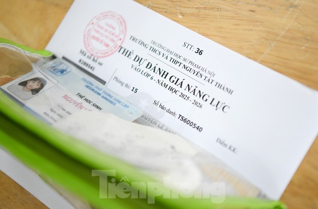 &apos;Nghẹt thở&apos; đua vào Trường Nguyễn Tất Thành, 1 chọi 18 ảnh 2