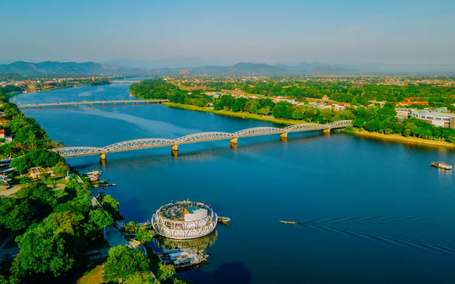 What is the largest central city?