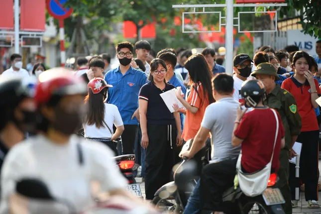 'Hạnh Phúc' của Giang Nam có mặt trong bài thi Ngữ Văn: Gợi ý giải đề ảnh 17