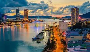 តើទីក្រុងណាដែលមានផ្ទៃដីធំជាងគេនៅក្នុងប្រទេសបន្ទាប់ពីការច្របាច់បញ្ចូលគ្នា?