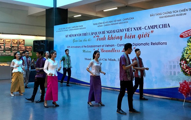 Hữu nghị Việt Nam – Campuchia: “Tình không biên giới” ảnh 1