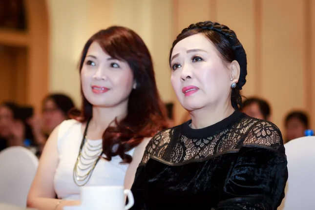 NSƯT Tố Nga ra mắt album sau 10 năm chìm trong đổ vỡ hôn nhân ảnh 1