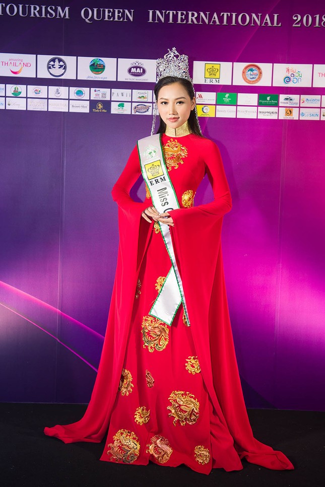 Diệu Linh được trao vương miện sau sự cố hi hữu tại Miss Tourism Queen ảnh 3
