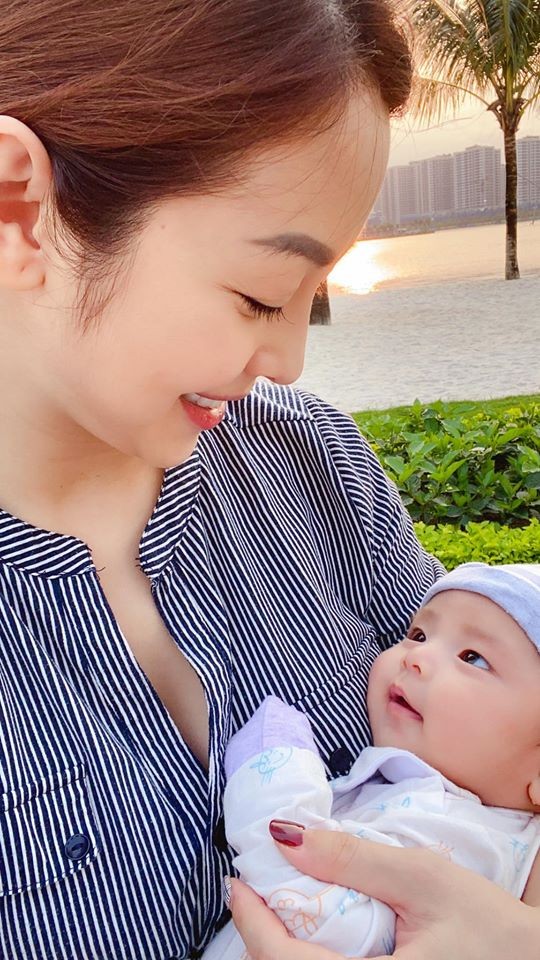 Jennifer Phạm giảm 15 kg, tự tin mặc bikini khoe dáng nóng bỏng trước gương ảnh 2