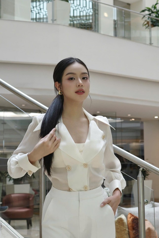 Thanh Thủy học ngôn ngữ ký hiệu của trẻ em khiếm thính ảnh 8