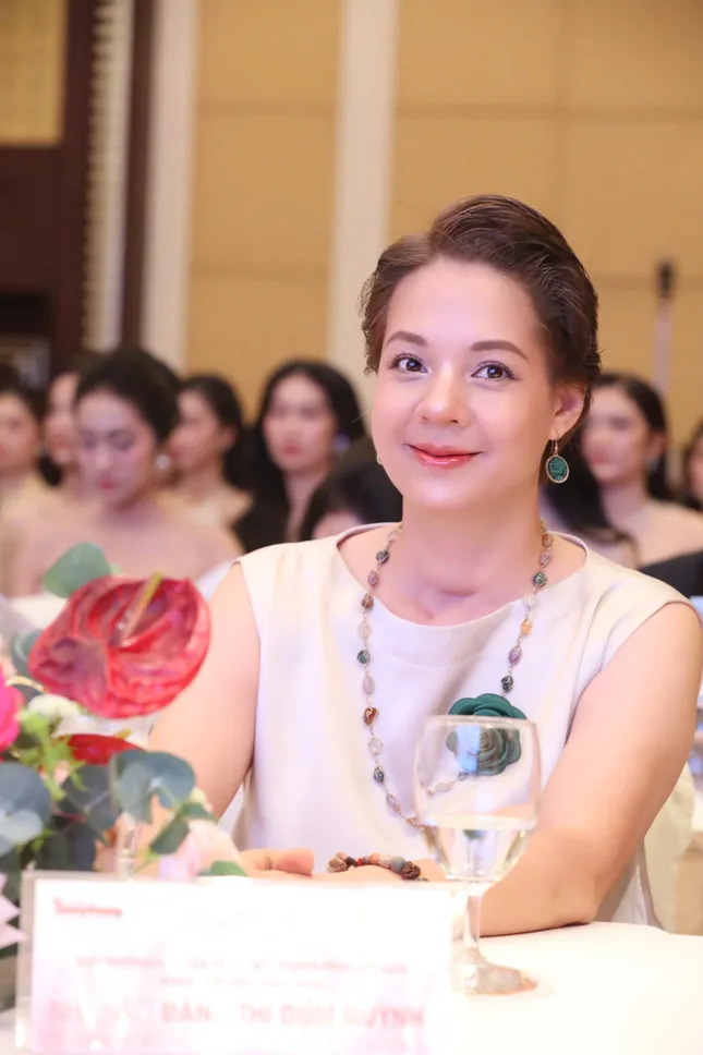 MC, nhà báo Diễm Quỳnh làm giám khảo Hoa hậu Việt Nam ảnh 3