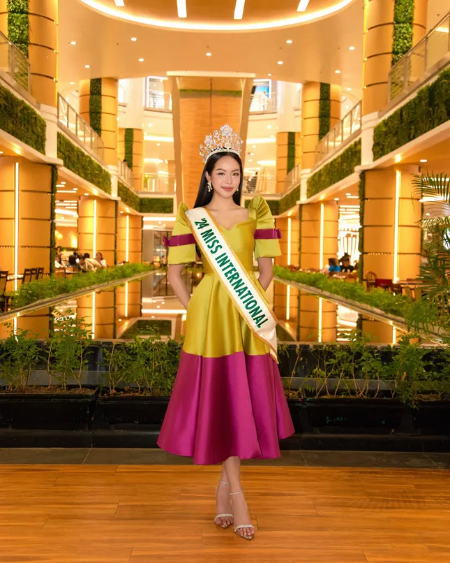 Thanh Thủy được khen khi mặc trang phục truyền thống Philippines ảnh 1
