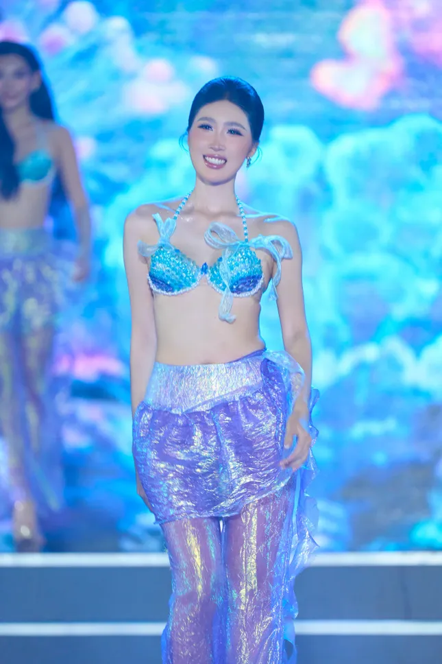 Vì sao người đẹp ví bạch tuộc là biểu tượng của người phụ nữ vẫn giành giải Á hậu 1? ảnh 1