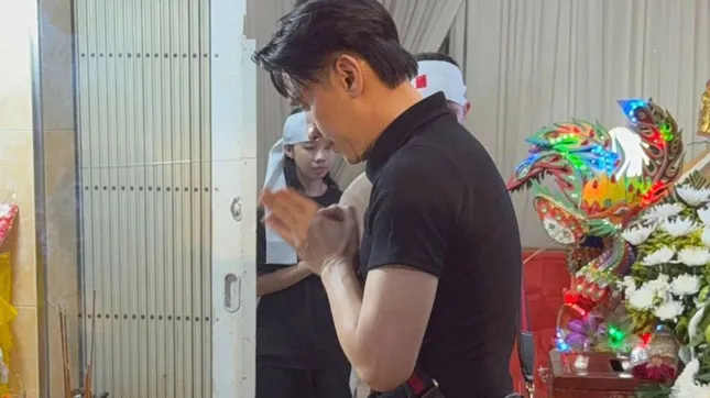 Nghệ sĩ đưa tiễn người mẫu Nam Phong về nơi an nghỉ ảnh 3