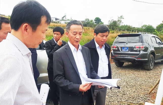 Công an vào cuộc điều tra vụ phân lô bán đất nông nghiệp ở Bảo Lộc ảnh 1