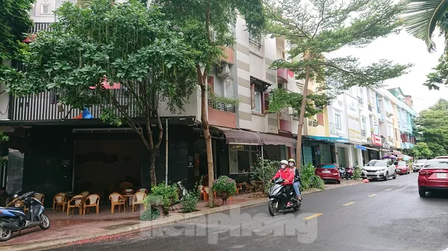 Ngang nhiên xẻ đất 'vàng' xây nhà bán trái phép ảnh 4