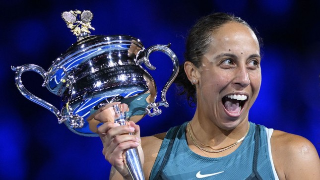 Sau trận chung kết đầy kịch tính, Madison Keys đánh bại Aryna Sabalenka để giành danh hiệu Grand Slam đầu tiên ảnh 1