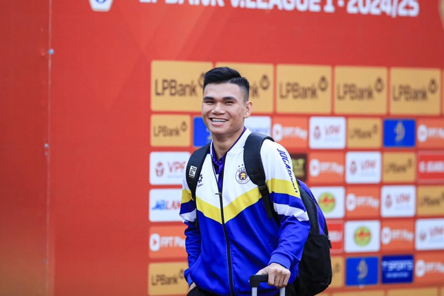Văn Quyết lập cú đúp, CLB Hà Nội áp sát tốp 3 ảnh 26