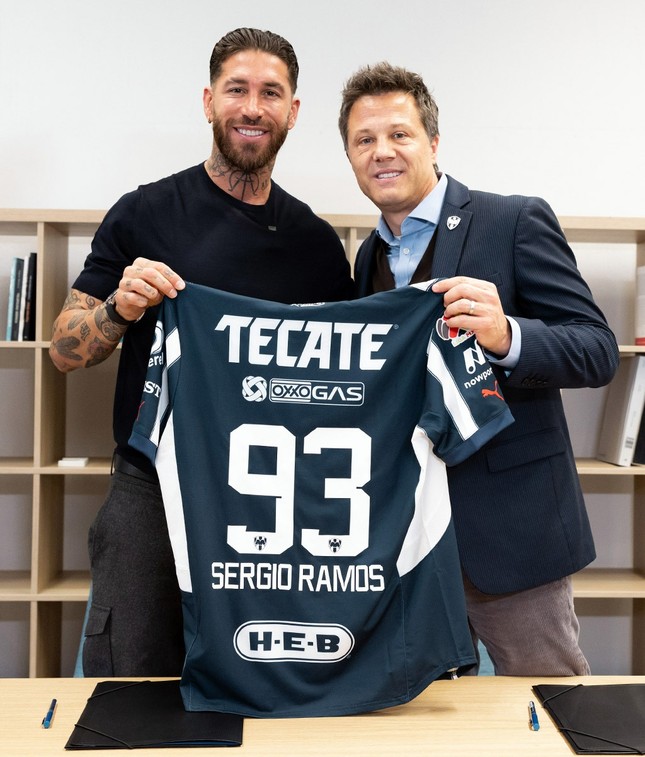 Vì sao Sergio Ramos chấp nhận tới Mexico thi đấu và khoác số áo 93? ảnh 3