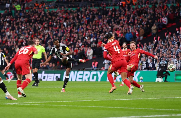 Hạ đẹp Liverpool, Newcastle vô địch League Cup, chấm dứt 70 năm không danh hiệu ảnh 21