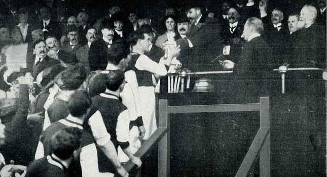 Những điều chưa biết về &apos;trận chung kết Hoàng gia&apos; FA Cup ảnh 4