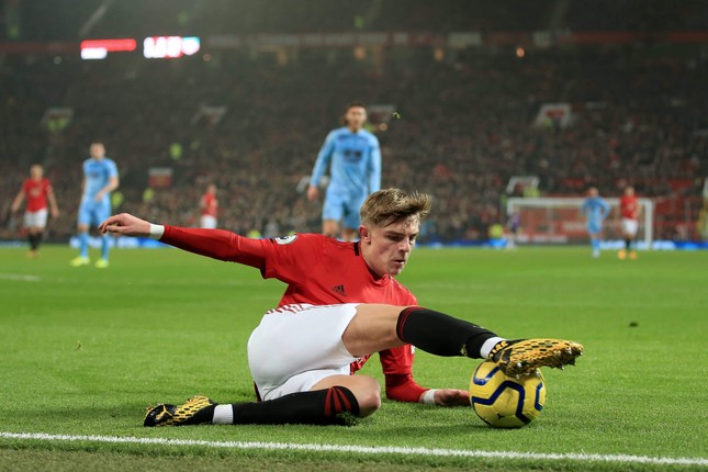 Bi kịch của cựu tài năng trẻ MU, từ người thay thế Luke Shaw đến án tù 14 tháng ảnh 2