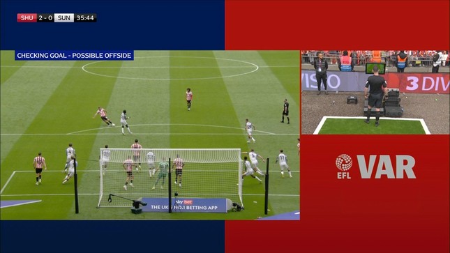 Sunderland trở lại Ngoại hạng Anh nhờ bàn thắng phút bù giờ của cầu thủ 19 tuổi ảnh 21