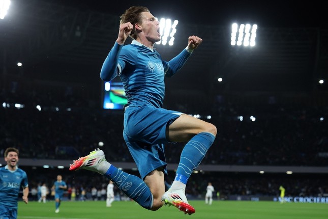 Scott McTominay, người thừa ở Old Trafford trở thành siêu anh hùng xứ Naples như thế nào? ảnh 3