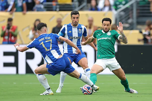 Porto nhọc nhằn cầm chân Palmeiras ảnh 7