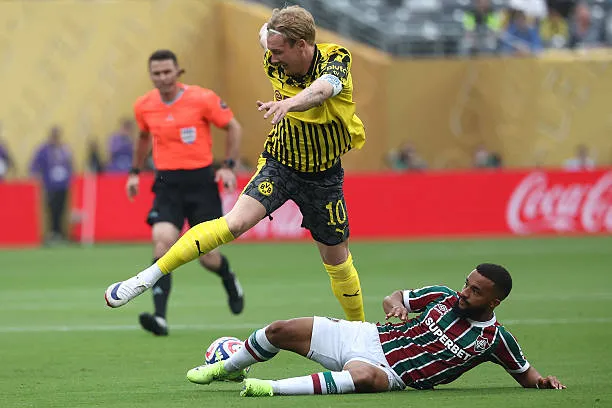 Fluminense khiến Dortmund 'im tiếng' ảnh 27