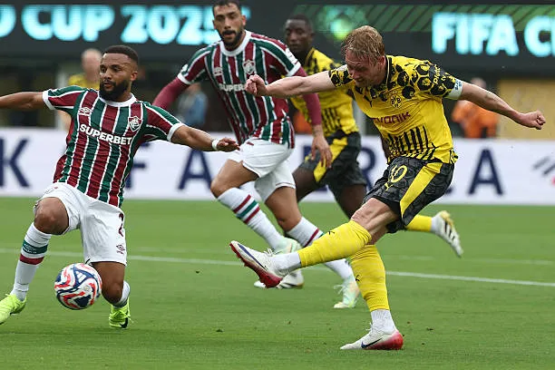 Fluminense khiến Dortmund 'im tiếng' ảnh 23