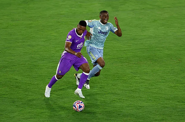 Juventus đè bẹp Al Ain bằng chiến thắng 5 sao ảnh 16
