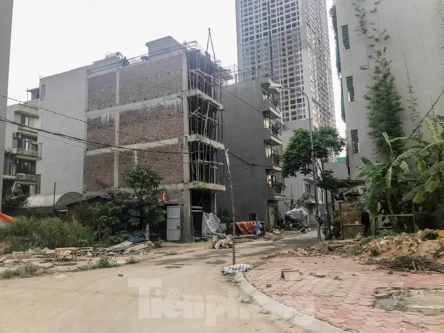 Cảnh nhếch nhác tại khu dân cư không điện, không nước ở Thủ đô ảnh 13