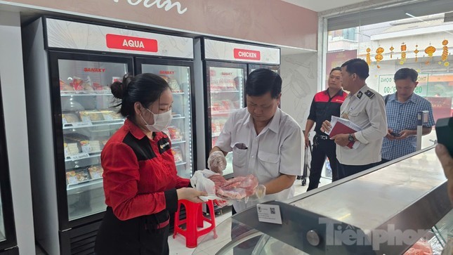 Loạt doanh nghiệp vàng dính sai phạm; lùm xùm C.P. Việt Nam bán 'thịt bẩn' ảnh 4