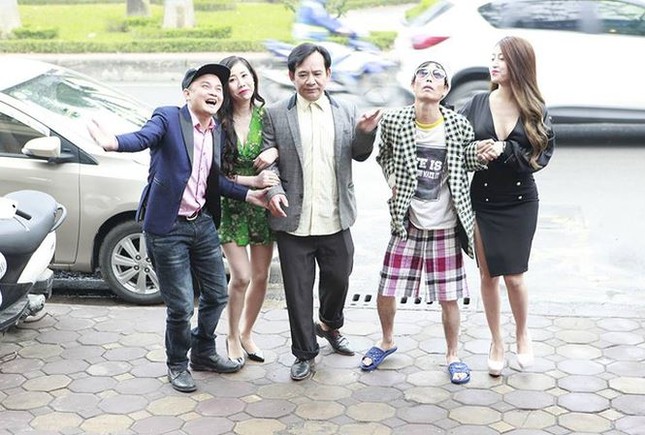 Tin Showbiz 23/12: Lê Giang lần đầu lên tiếng sau ồn ào 'Sau ánh hào quang' ảnh 2