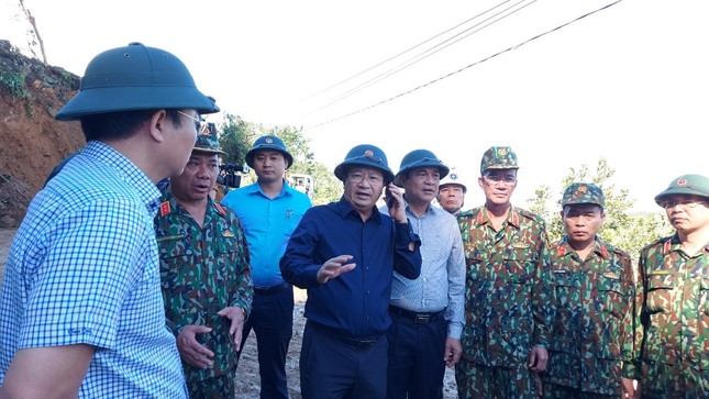 Vụ sạt lở 43 người mất tích ở Quảng Nam: Tìm được hàng chục người còn sống ảnh 5