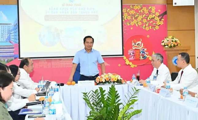 Chủ tịch UBND TPHCM: Ca can thiệp bào thai là niềm tự hào của cả thành phố ảnh 1
