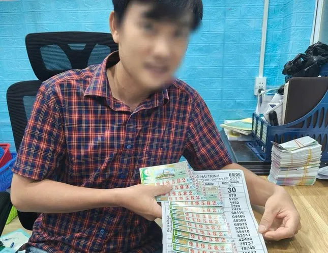 Mua vé số trên đường từ TPHCM về Đắk Lắk, 1 thanh niên trúng 28 tỉ đồng ảnh 3