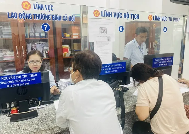 UBND TPHCM kiến nghị tăng thêm lãnh đạo cấp phường, xã mới ảnh 1