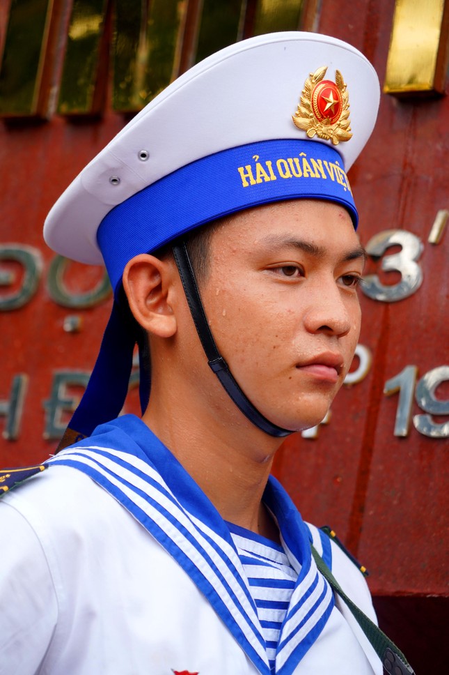Những người lính Hải quân ở Trường Sa ảnh 9