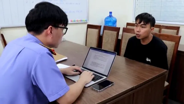 ‘Ông trùm&apos; điều hành đường dây cần sa quy mô lớn, giao dịch bằng tiền ảo ảnh 1