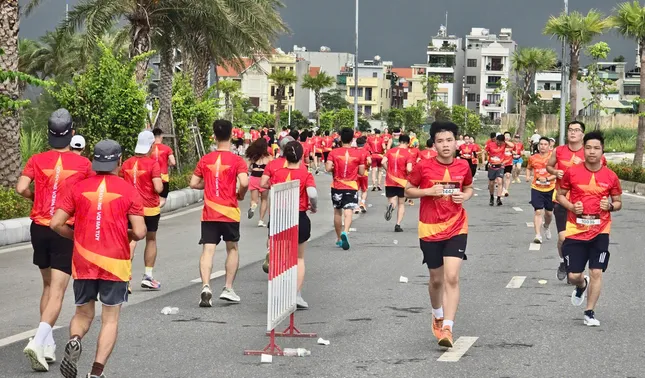 Hàng nghìn cán bộ, chiến sĩ Công an tỉnh Quảng Ninh chạy vì cộng đồng không ma tuý ảnh 1