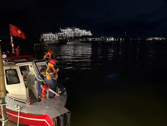 Quảng Ninh: Tìm thấy thi thể bé trai mất tích khi tắm biển ở Bãi Cháy ảnh 1