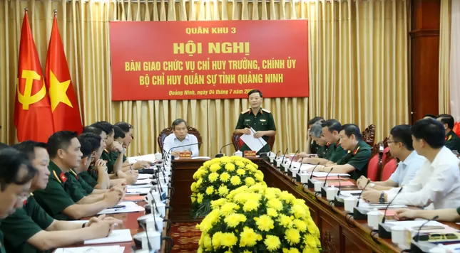 Quảng Ninh có tân Chỉ huy trưởng và Chính ủy Bộ Chỉ huy Quân sự tỉnh ảnh 2