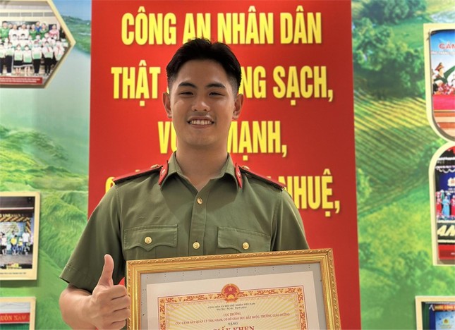 Những nam sinh trinh sát đạt danh hiệu Sinh viên 5 tốt cấp Trung ương ảnh 1